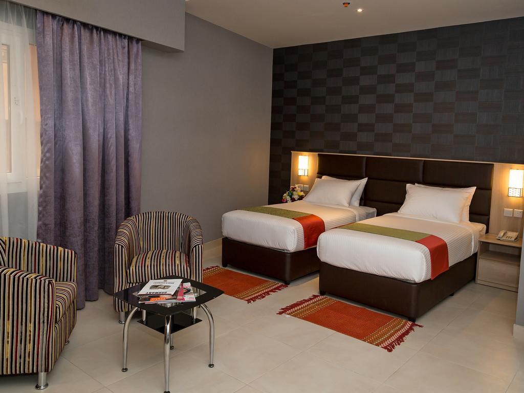 Florida Square Hotel Dubai Exteriör bild