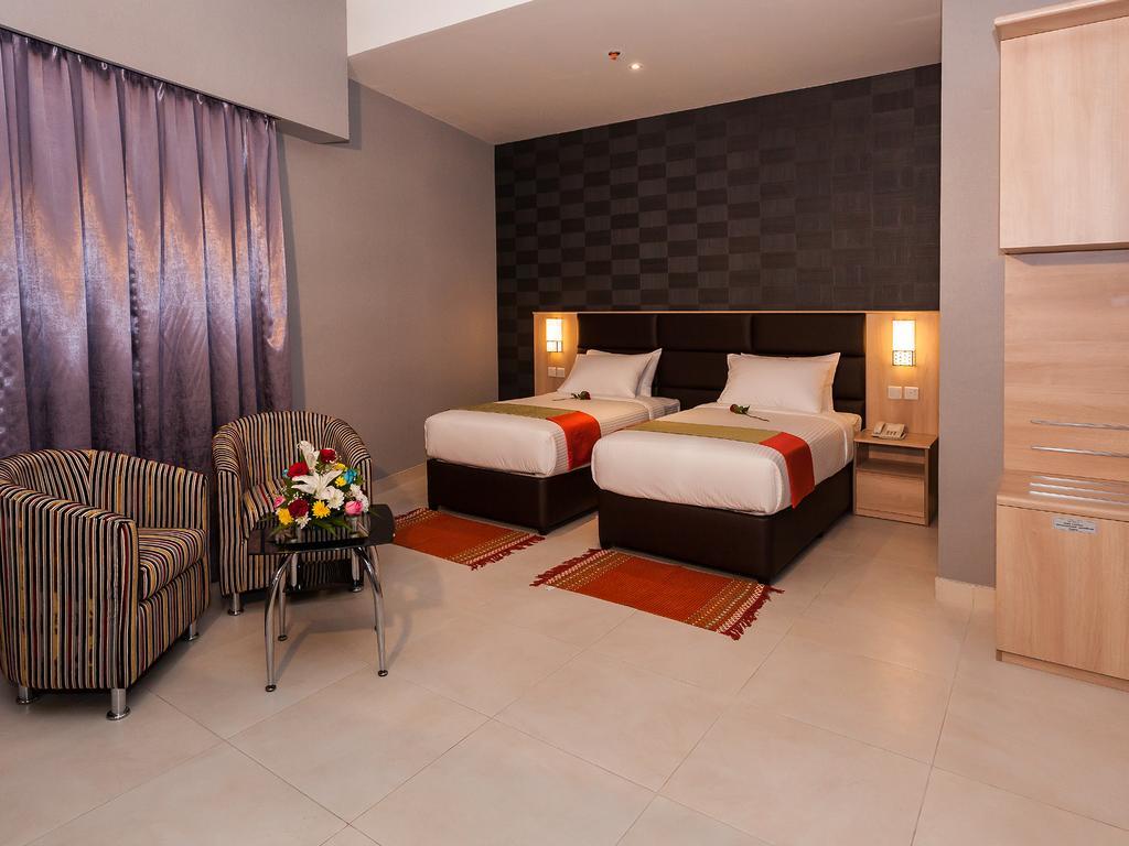 Florida Square Hotel Dubai Exteriör bild