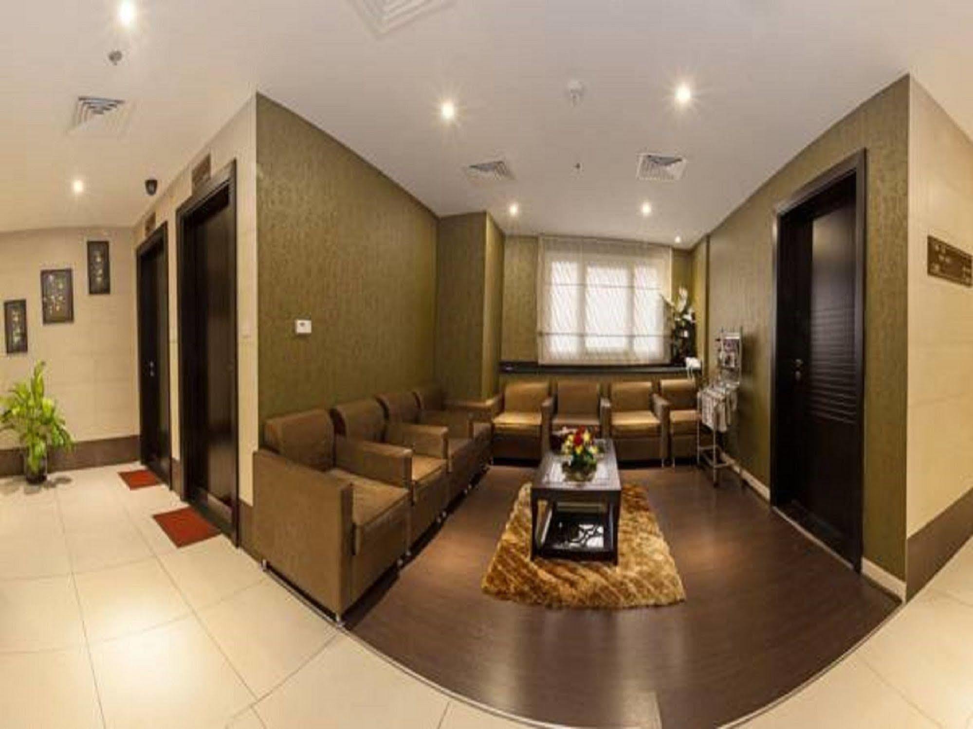 Florida Square Hotel Dubai Exteriör bild